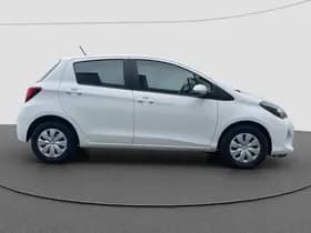 Toyota Yaris thumbnail 3