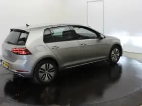 Volkswagen E-Golf 100KW 136PK SOH 100% Camera Warmtepomp Virtual Disc Pro Groot Navi Dodeh detectie thumbnail 13
