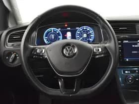 Volkswagen E-Golf 100KW 136PK SOH 100% Camera Warmtepomp Virtual Disc Pro Groot Navi Dodeh detectie thumbnail 16