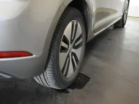 Volkswagen E-Golf 100KW 136PK SOH 100% Camera Warmtepomp Virtual Disc Pro Groot Navi Dodeh detectie thumbnail 20