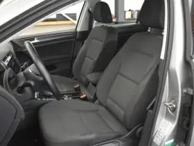 Volkswagen E-Golf 100KW 136PK SOH 100% Camera Warmtepomp Virtual Disc Pro Groot Navi Dodeh detectie thumbnail 6