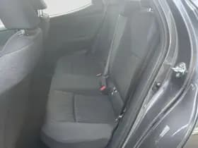 Toyota Yaris thumbnail 16