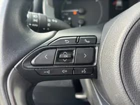 Toyota Yaris 1.5 Hybrid Active thumbnail 16