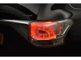 Mitsubishi Outlander 2.0 PHEV Instyle X-Line Dealer onderhouden Trekhaak Pano Vol Leder Camera thumbnail 19