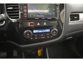 Mitsubishi Outlander 2.0 PHEV Instyle X-Line Dealer onderhouden Trekhaak Pano Vol Leder Camera thumbnail 39