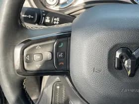 Dodge Ram 1500 5.7 V8 4x4 Crew Cab Limited | Pano | H&K | HUD | Stoelvent thumbnail 15