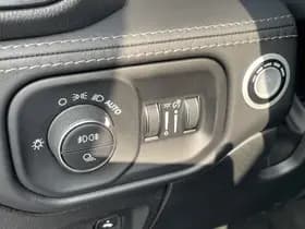 Dodge Ram 1500 5.7 V8 4x4 Crew Cab Limited | Pano | H&K | HUD | Stoelvent thumbnail 22