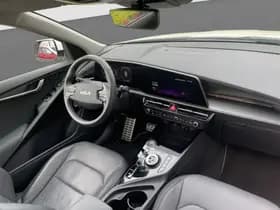 Kia Niro EV ExecutiveLine 64.8 kWh Pano/schuifdak | Elec.stoelen | Stoelventilatie/verw. thumbnail 2