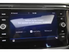 Volkswagen T-Roc 2.0 TSI 4Motion Sport Pano Vol Leder Virtual PDC Stuur + Stoel Ver Dhoek Det thumbnail 9