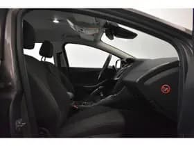 Ford Focus thumbnail 14