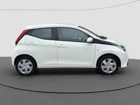 Toyota Aygo thumbnail 2