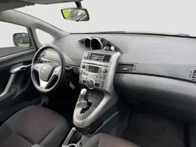 Toyota Verso thumbnail 2