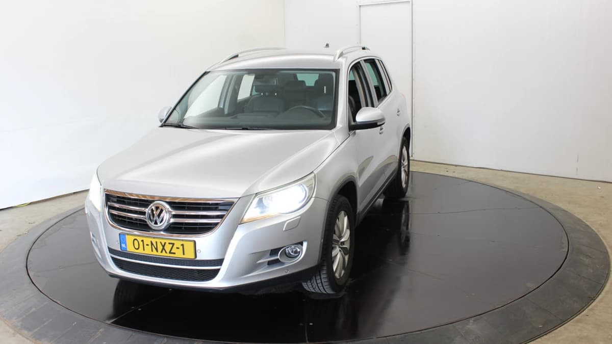 Volkswagen Tiguan — foto 1