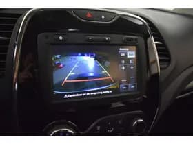 Renault Captur thumbnail 2