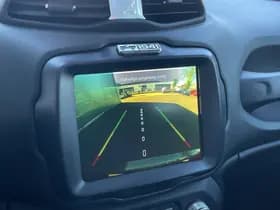 Jeep Renegade thumbnail 16
