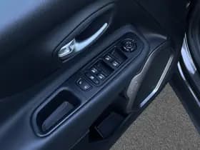 Jeep Renegade thumbnail 9