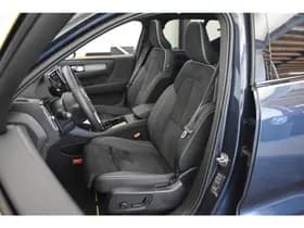 Volvo XC40 thumbnail 3