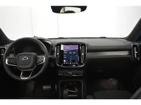 Volvo XC40 thumbnail 25