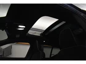 Volvo XC40 thumbnail 4