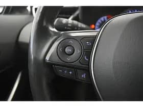 Toyota Corolla thumbnail 6