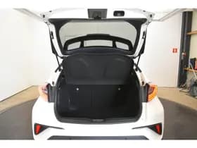 Toyota C-HR thumbnail 24