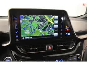Toyota C-HR thumbnail 5