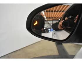 Toyota C-HR thumbnail 6
