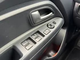 Kia Rio thumbnail 10