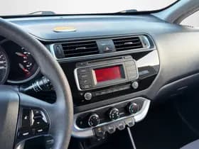 Kia Rio thumbnail 12