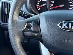 Kia Rio thumbnail 9
