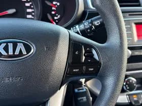 Kia Rio thumbnail 10