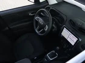 Jeep Renegade thumbnail 11