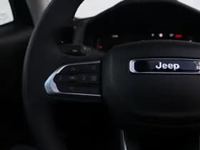 Jeep Renegade thumbnail 16