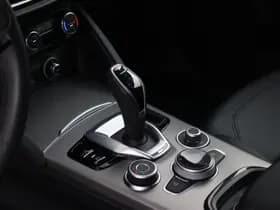 Alfa Romeo Stelvio 2.0 Turbo 280 PK AWD Veloce | Navi | Harman | Driver | BTW | 20" thumbnail 9