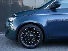 Fiat 500e La Prima 42 kWh | Pano | Technology | Winter | BTW | 17" thumbnail 7