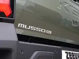 KGM Musso EV 80,6 kWh Titanium Amazonia Green direct leverbaar thumbnail 17