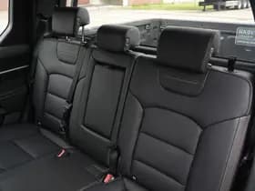 KGM Musso EV 80,6 kWh Titanium Amazonia Green direct leverbaar thumbnail 28