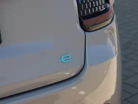 Fiat 600e La Prima 54 kWh | Navi | Camera | Carplay | 18" thumbnail 6