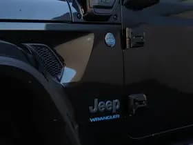 Jeep Wrangler Unlimited 4xe 380 PK Sahara | Schuifdak | Leder | Camera | Navi | 20" thumbnail 4