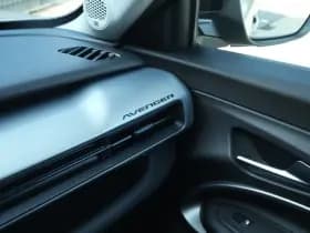 Jeep Avenger 1.2 e-Hybrid Summit | Navi | JBL | Camera | Winter | 18" thumbnail 23