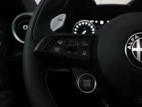 Alfa Romeo Tonale Ibrida Plug-In Q4 270 PK Veloce | Pano | LED | Harman | Leder thumbnail 15