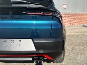 Alfa Romeo Junior 1.2 Turbo 136 PK Ibrida Speciale | Techno | Camera | 18" thumbnail 15