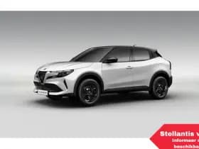 Alfa Romeo Junior Ibrida Sport Speciale Automaat