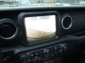 Jeep Wrangler Unlimited 4xe 380 PK Sahara | Leder | Soft Top | Overland | Camera | 18" thumbnail 18