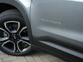 Jeep Avenger 1.2 e-Hybrid Summit | Navi | JBL | Camera | Winter | 18" thumbnail 15