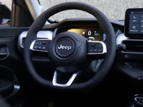 Jeep Avenger 1.2 e-Hybrid Summit | Pano | Navi | JBL | Camera | Winter thumbnail 11