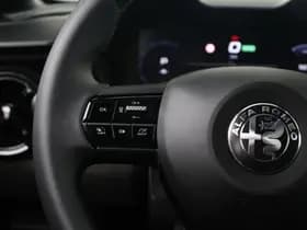 Alfa Romeo Junior Veloce 54 kWh 280 PK | Sport Pack | Techno Pack | 20" thumbnail 19