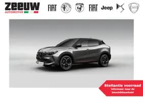 Alfa Romeo Junior Ibrida Speciale Automaat