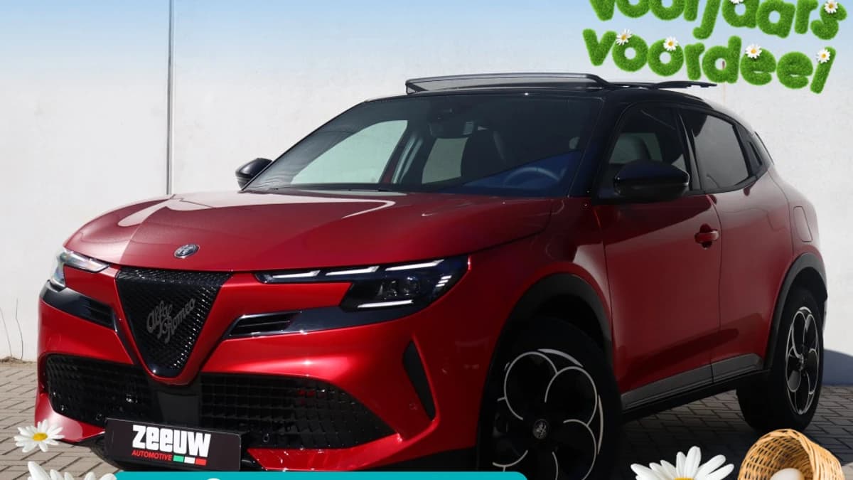 Alfa Romeo Junior 1.2 Turbo Hybrid 145 PK Q4 | Pano | Brera Red | Carplay | Camera — foto 1