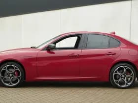 Alfa Romeo Giulia 2.0 Turbo 280 PK Competizione Q4 AWD | Pano | Veloce | 19" VERKOCHT thumbnail 12